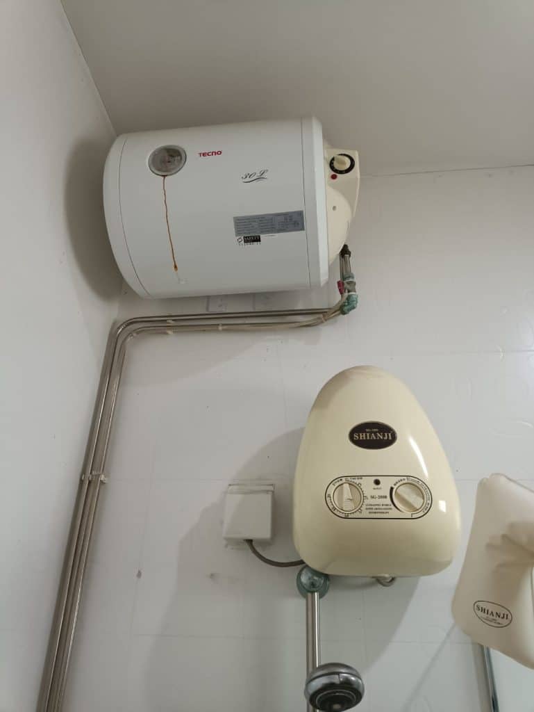 Tecno Water Heater Replaced With Ariston PRO RS J 25 Water Heater at A Landed House at Dunearn on 24 Feb 2023 4 Tecno Water Heater