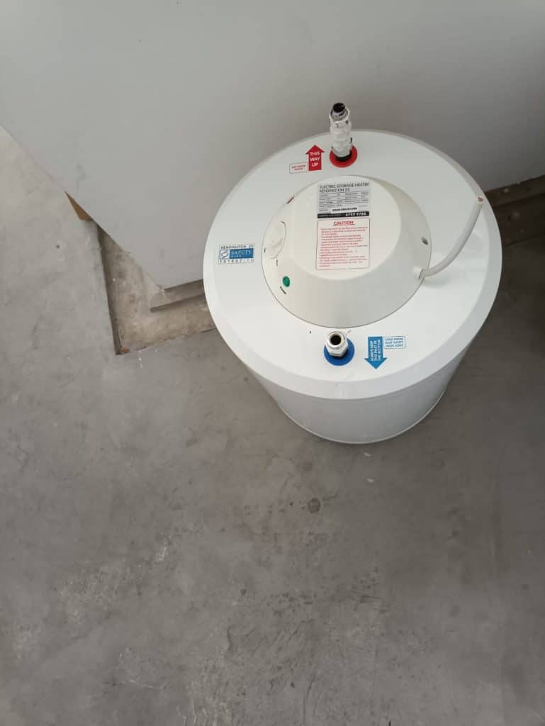 Kensington Water Heater Replaced With Rheem EHG30 Water Heater at Blk 116B Jalan Tenteram on 14 March 2023 3 Kensington Water Heater