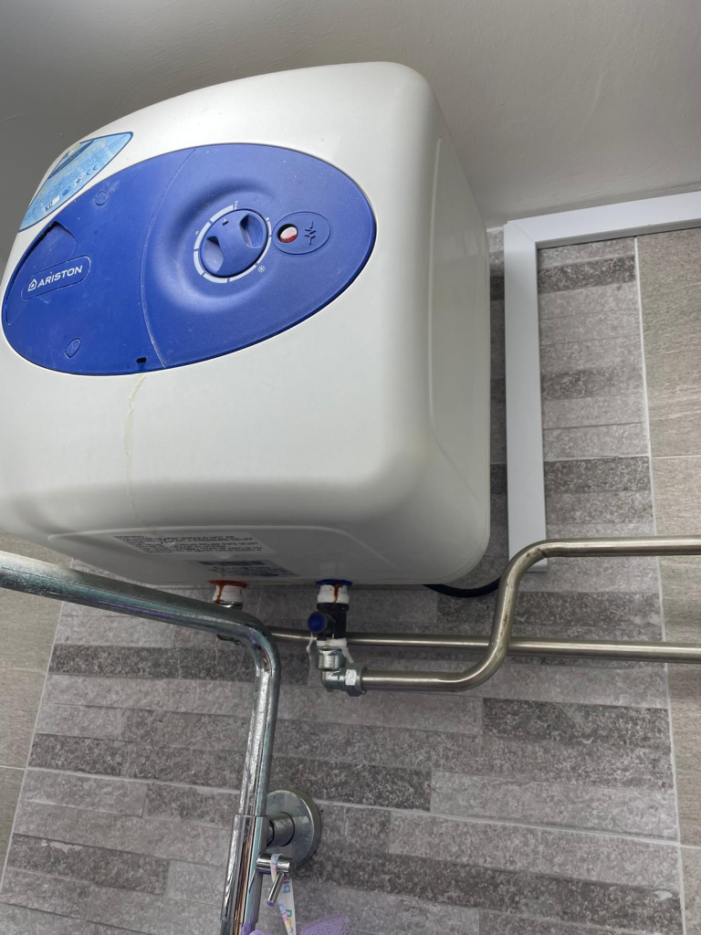 Before Water Heater Installation Ariston 15L At 476 Ang Mo Kio Ave 10